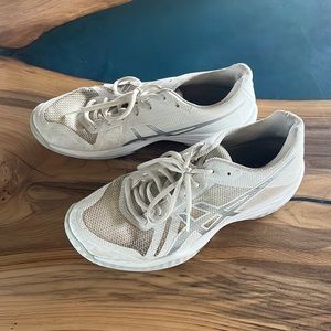 Womens asic volleyball shoes